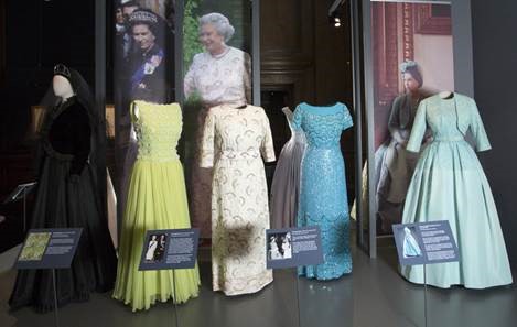 Praxis Mono banners – Fashioning a Reign: 90 Years of Style from The Queen’s Wardrobe